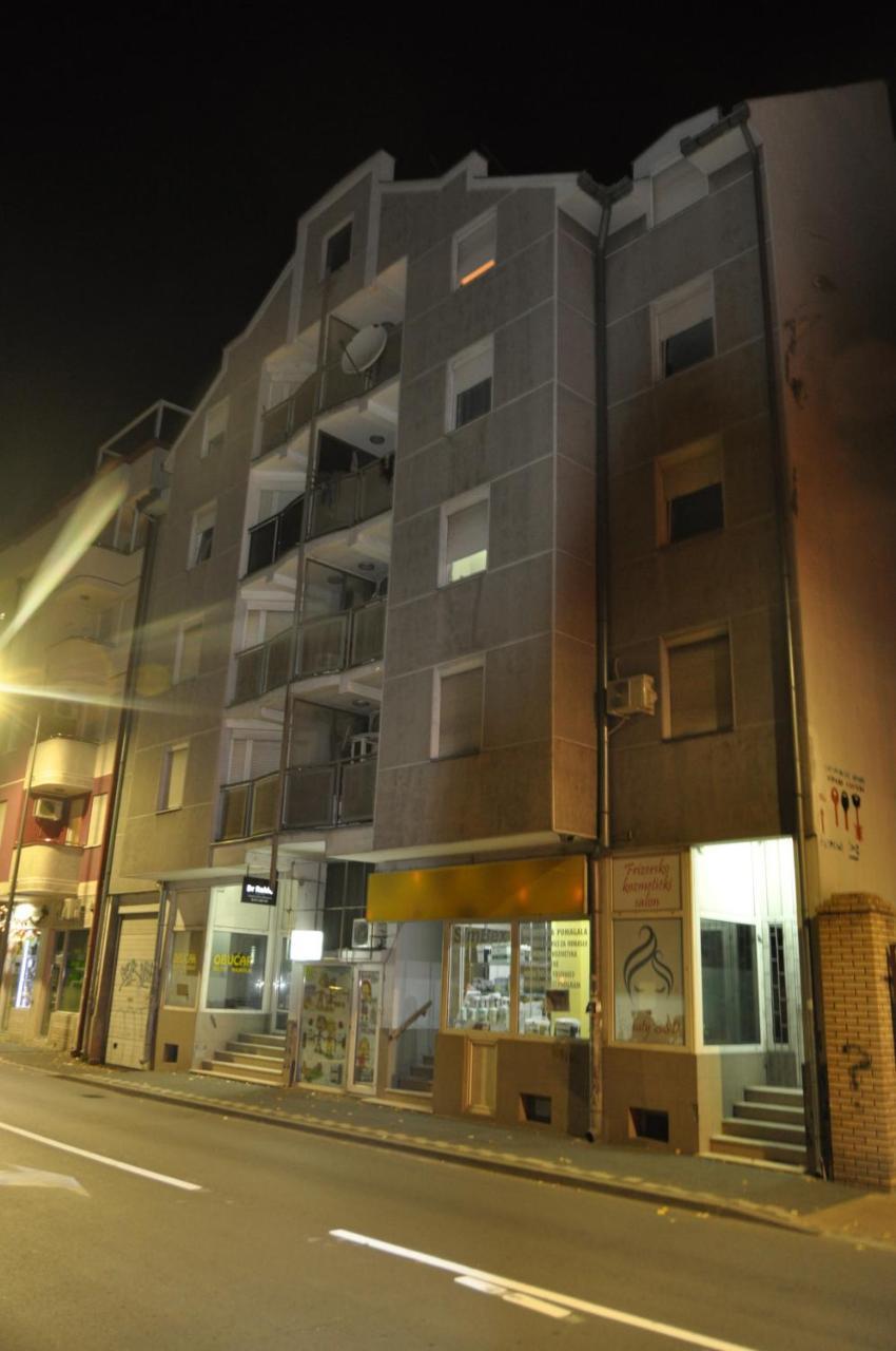 Apartment Eugen II Novi Sad Exterior photo